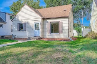 837 Bidwell St in St. Paul, MN - Building Photo - Building Photo
