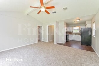 12811 Claygate Dr in Houston, TX - Building Photo - Building Photo