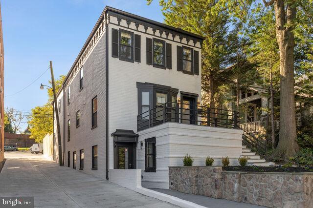 2808 Ordway St NW in Washington, DC - Building Photo