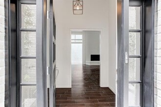 2711 Essex Terrace in Houston, TX - Building Photo - Building Photo