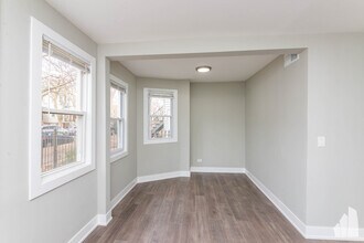 2923 N Avers Ave, Unit 1 in Chicago, IL - Building Photo - Building Photo