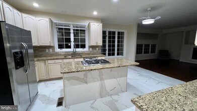 6628 Byrns Pl in McLean, VA - Building Photo - Building Photo