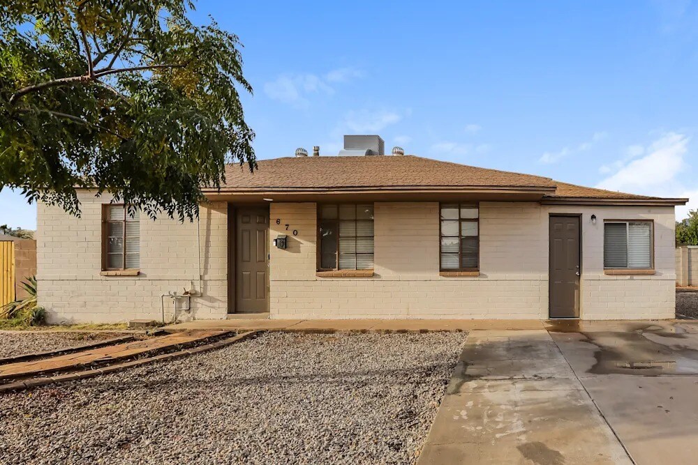 672 E Buffalo St in Chandler, AZ - Building Photo