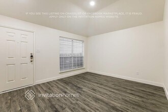 16102 Majestic Glen Ln, Unit 728-1 in Houston, TX - Foto de edificio - Building Photo