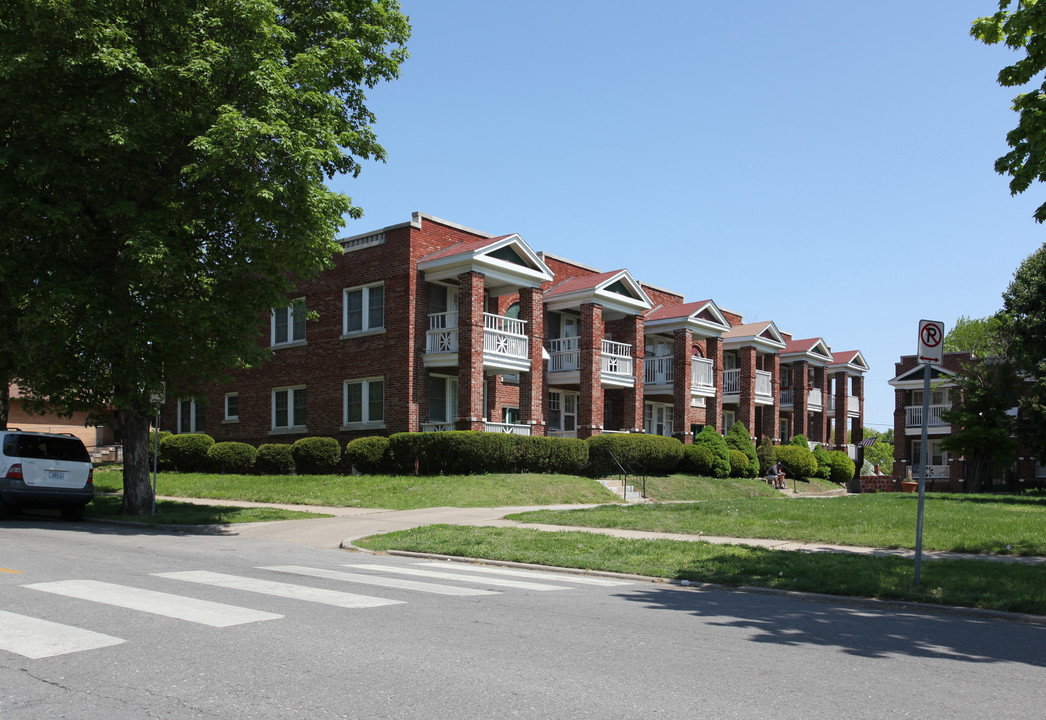 2606 Amie Ct in Kansas City, MO - Foto de edificio