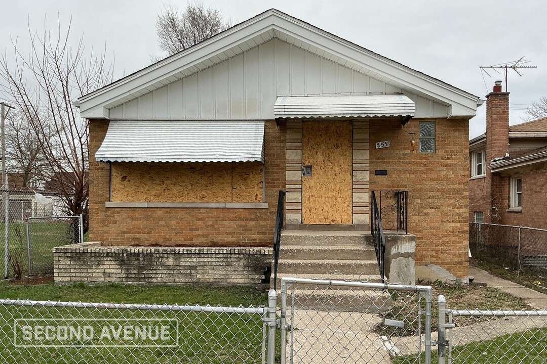 8531 S Lowe Ave in Chicago, IL - Building Photo