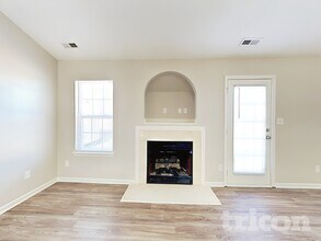 6008 Bradford Ct in Dallas, NC - Building Photo - Building Photo