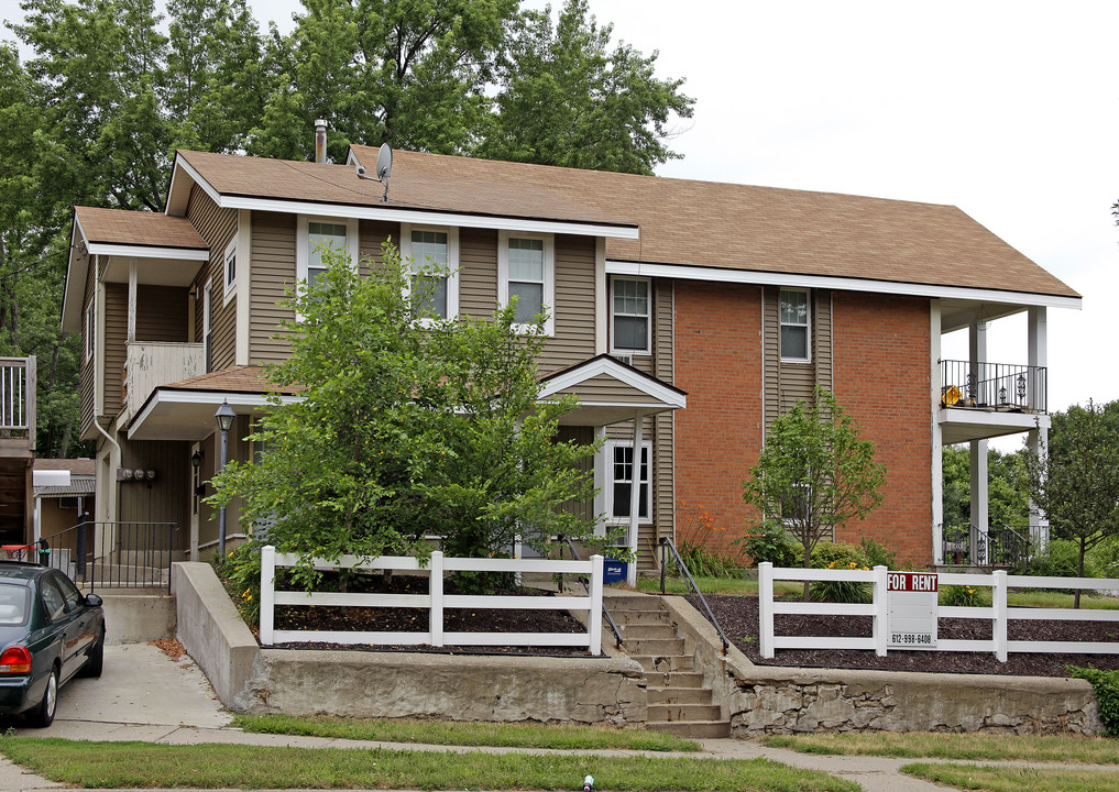 306 S Lewis St S in Shakopee, MN - Building Photo