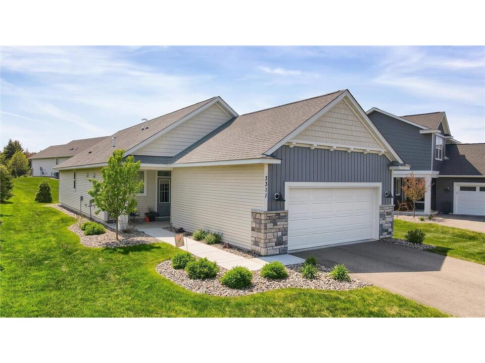 3311 Mulberry Bay in Woodbury, MN - Building Photo