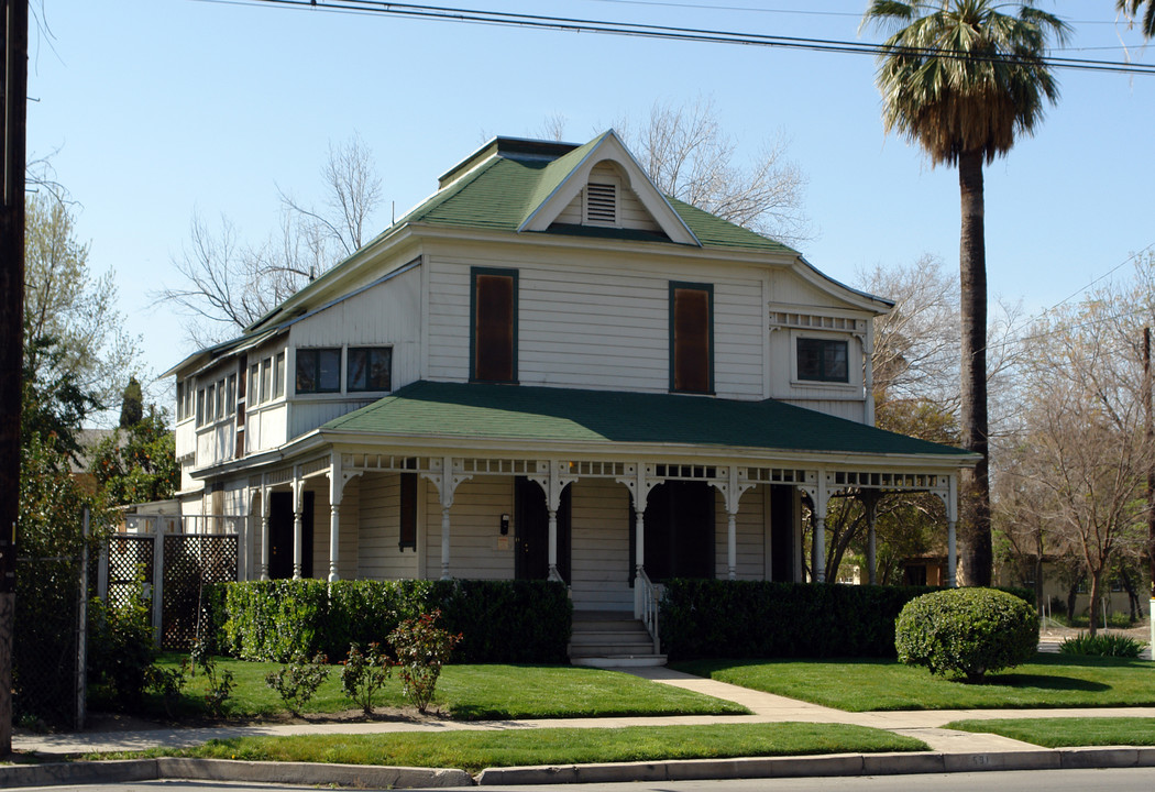 591 W 9th St in San Bernardino, CA - Building Photo