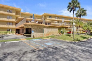 9273 SW 8th St in Boca Raton, FL - Building Photo