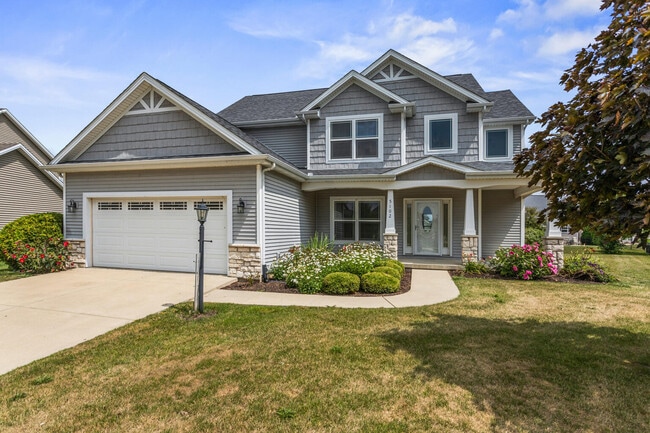 5102 Jacks Blvd in Champaign, IL - Building Photo - Building Photo