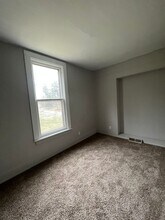 1430 Jersey Ridge Rd-Unit -1430 -Lower in Davenport, IA - Building Photo - Building Photo