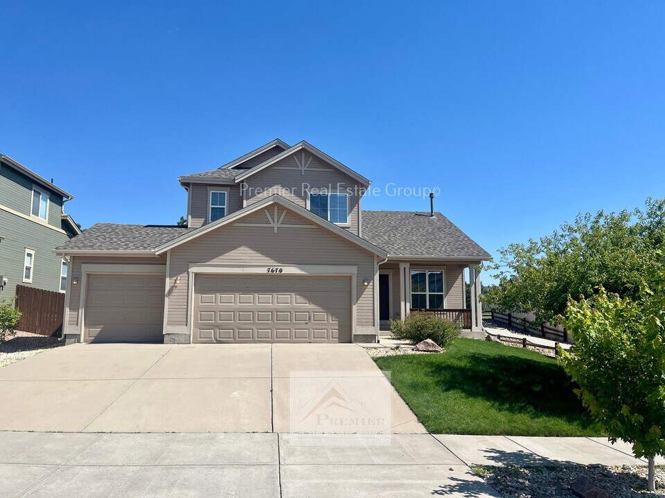 7670 Manston Dr in Colorado Springs, CO - Foto de edificio