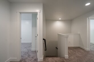 5863 Firebird Wy in Saint George, UT - Building Photo - Building Photo