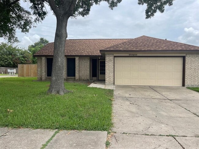 property at 10901 W Dogwood Dr