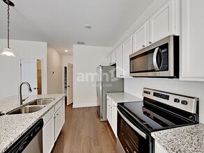 2795 Wilder Meadows Ln in Plant City, FL - Foto de edificio - Building Photo