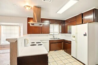 6005 Kingston Rd in Oklahoma City, OK - Building Photo - Building Photo