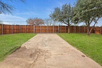 1 Shannon Ct in Richardson, TX - Building Photo - Building Photo