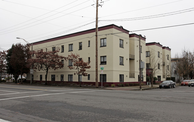 Fontana Court Apartments in Vancouver, WA - Building Photo - Building Photo