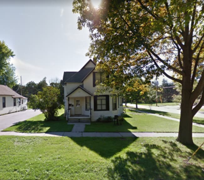 property at 841 S Oakland Ave