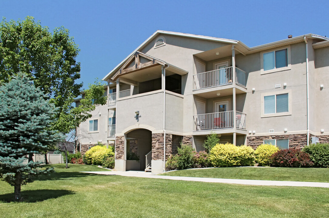 Autumn Hills Apartments in Layton, UT - Foto de edificio