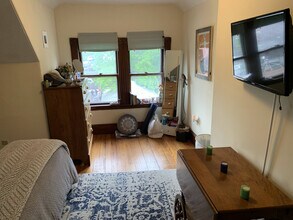 310 Market St, Unit #2 in Boston, MA - Building Photo - Building Photo