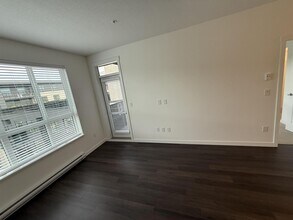 8509-8158 158 St in Surrey, BC - Building Photo - Building Photo