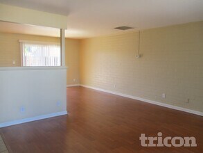 3721 W Seldon Ln in Phoenix, AZ - Building Photo - Building Photo