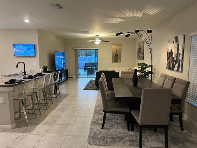 14621 Dunrobin Dr in Wimauma, FL - Building Photo - Building Photo