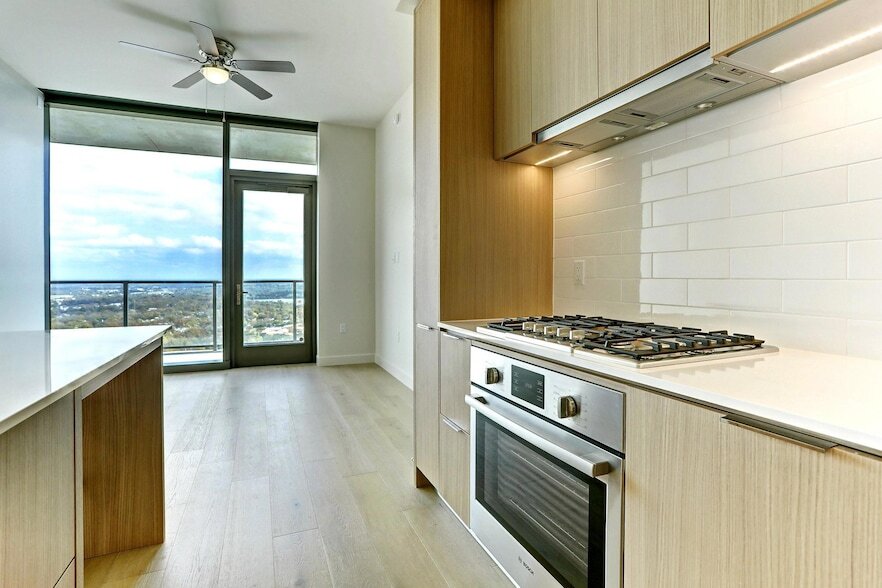 44 East Ave, Unit 3506 in Austin, TX - Building Photo