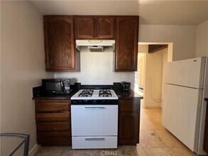 5255 Denny Ave in Los Angeles, CA - Building Photo - Building Photo