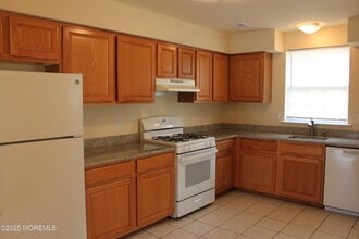 1529 Windward Ave in Beachwood, NJ - Building Photo - Building Photo