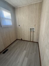 1230 E 6th Ave in Hutchinson, KS - Building Photo - Building Photo