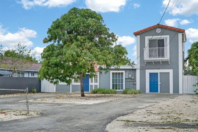 6761 SW 13th Terrace in Miami, FL - Building Photo - Building Photo