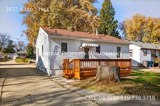 3837 43rd St in Des Moines, IA - Building Photo - Building Photo