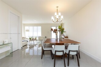 6330 NW 104th Path, Unit G209 in Medley, FL - Building Photo - Building Photo