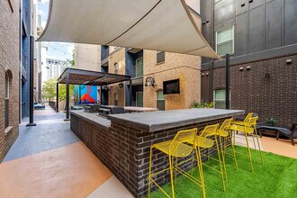 21 Pearl in Austin, TX - Foto de edificio - Building Photo