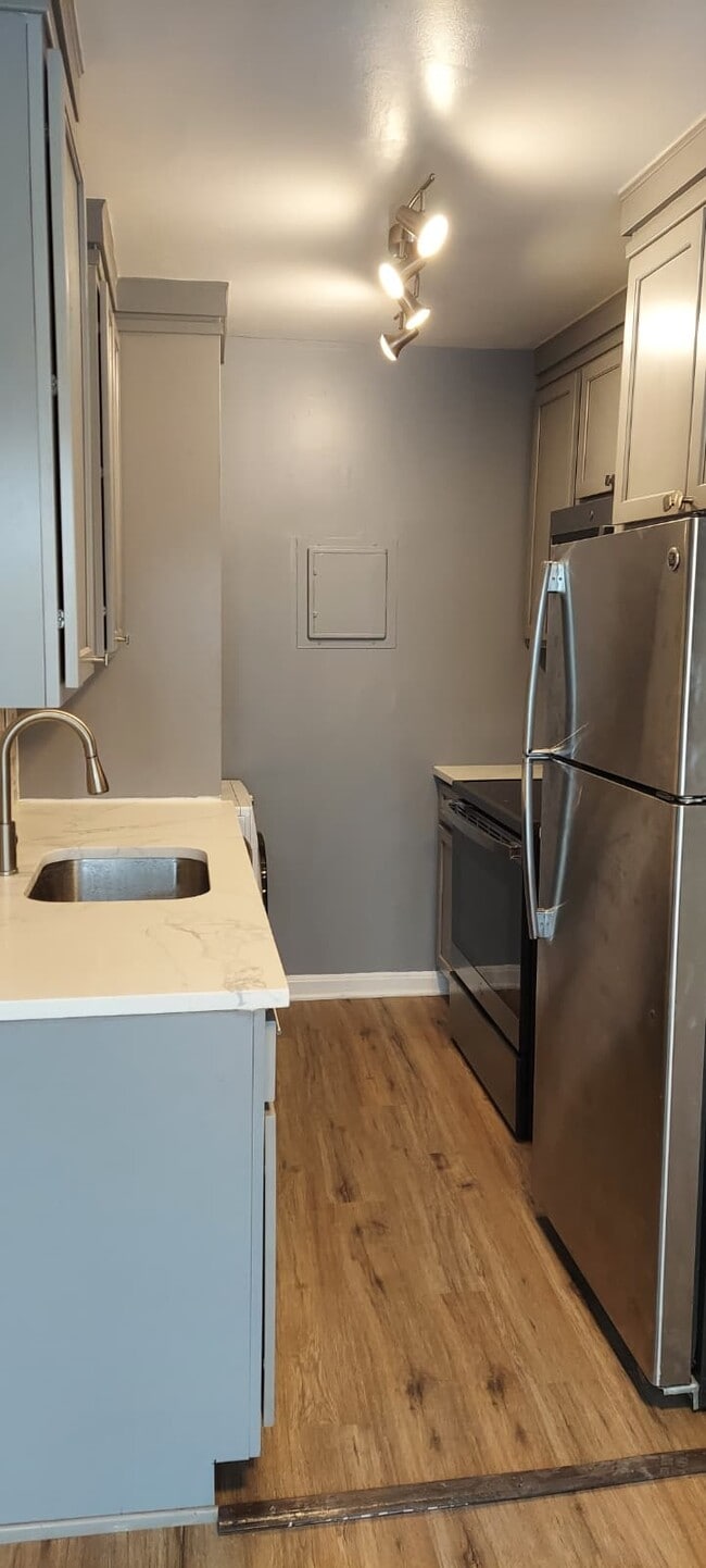 property at 3415 5th St SE