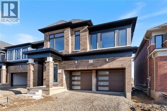 27 Blain Dr in Hamilton, ON - Building Photo - Building Photo