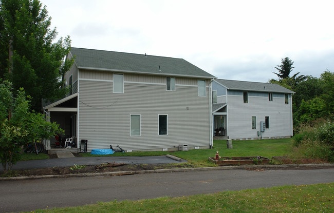 Lancaster Bridge in Corvallis, OR - Foto de edificio - Building Photo