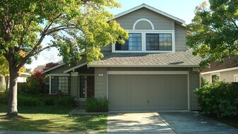 22 Wexford Pl in Alameda, CA - Building Photo