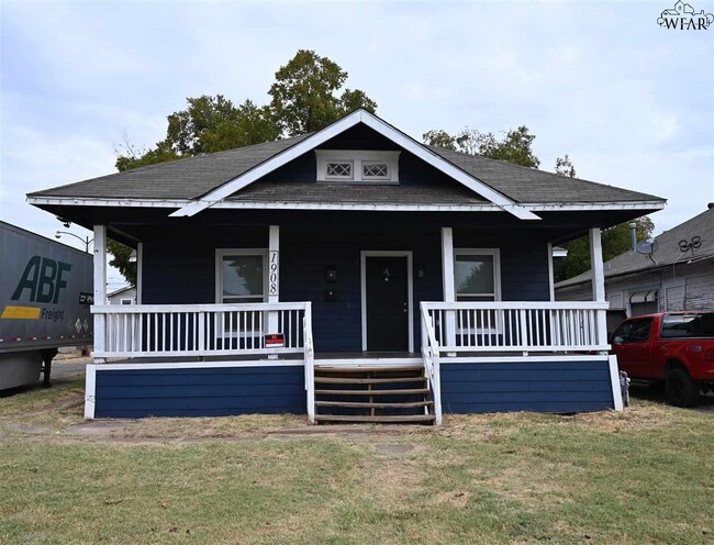 1908 10th St in Wichita Falls, TX - Foto de edificio - Building Photo