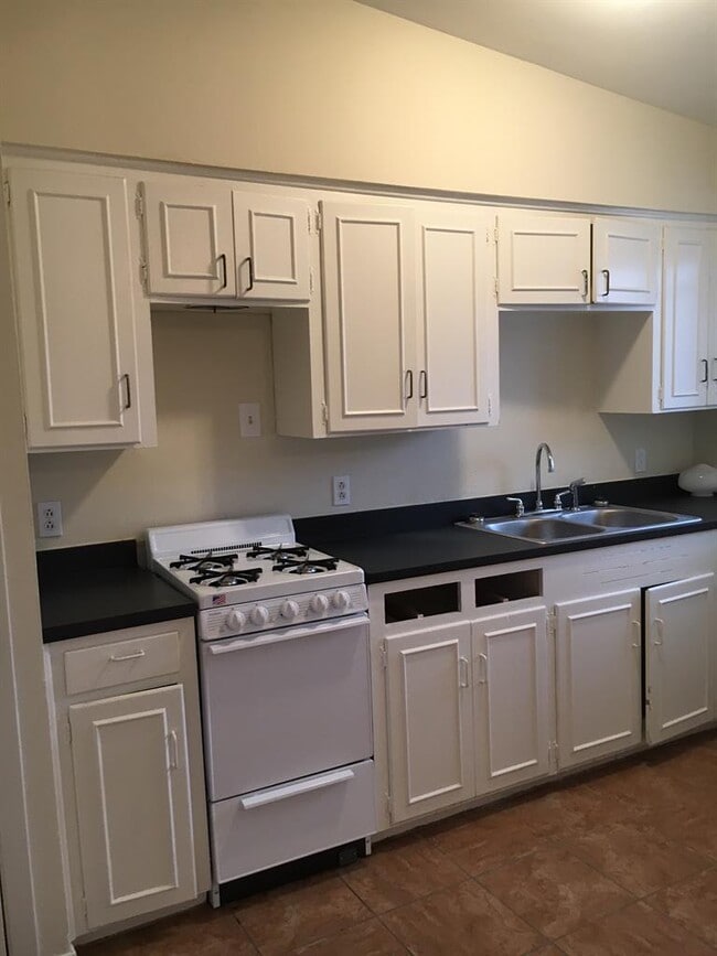 5213 Joe Sayers Ave in Austin, TX - Building Photo - Building Photo