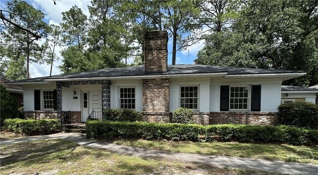 property at 4631 Cumberland Dr