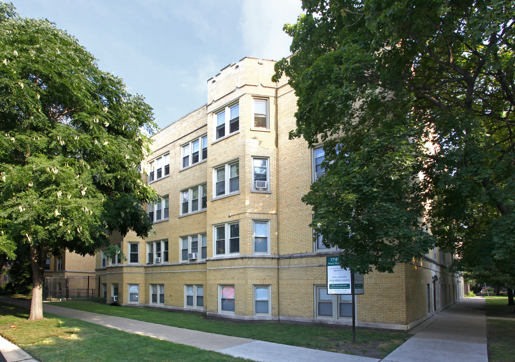 1740 W. North Shore Ave. in Chicago, IL - Building Photo