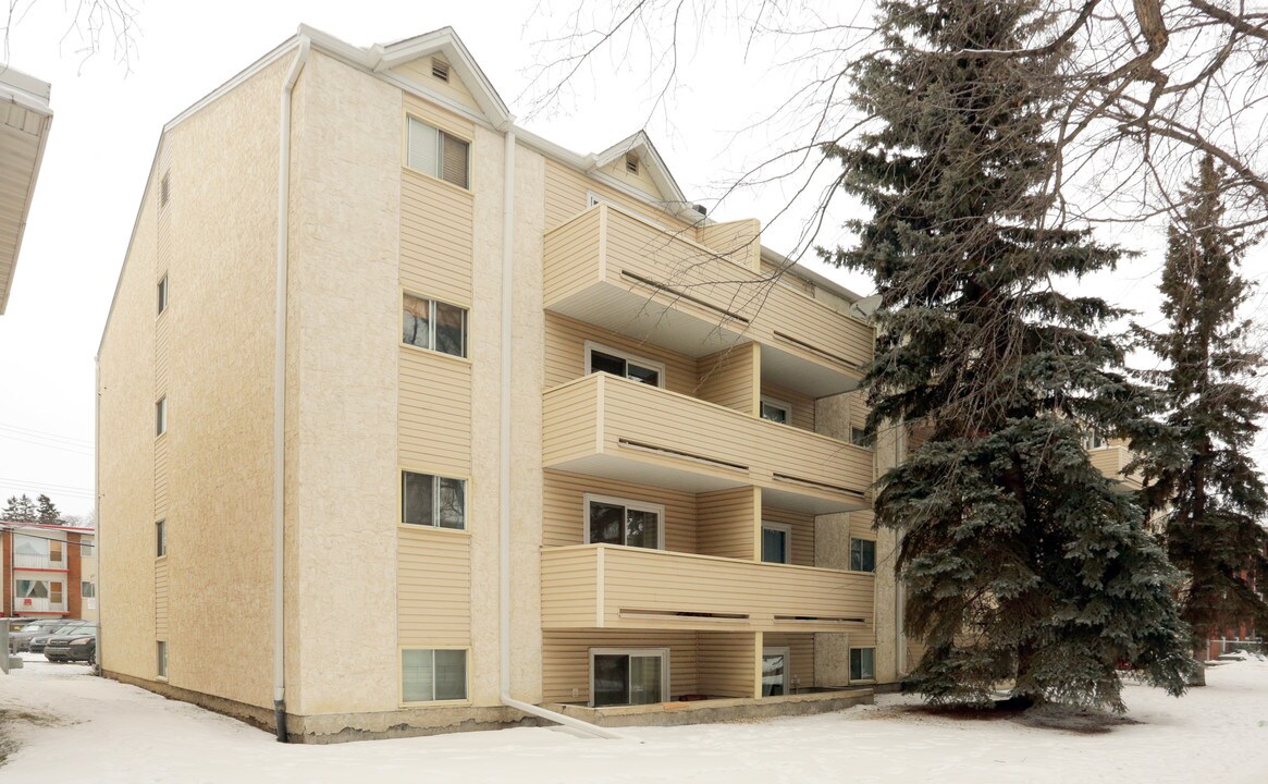 10250 116th St NW in Edmonton, AB - Building Photo