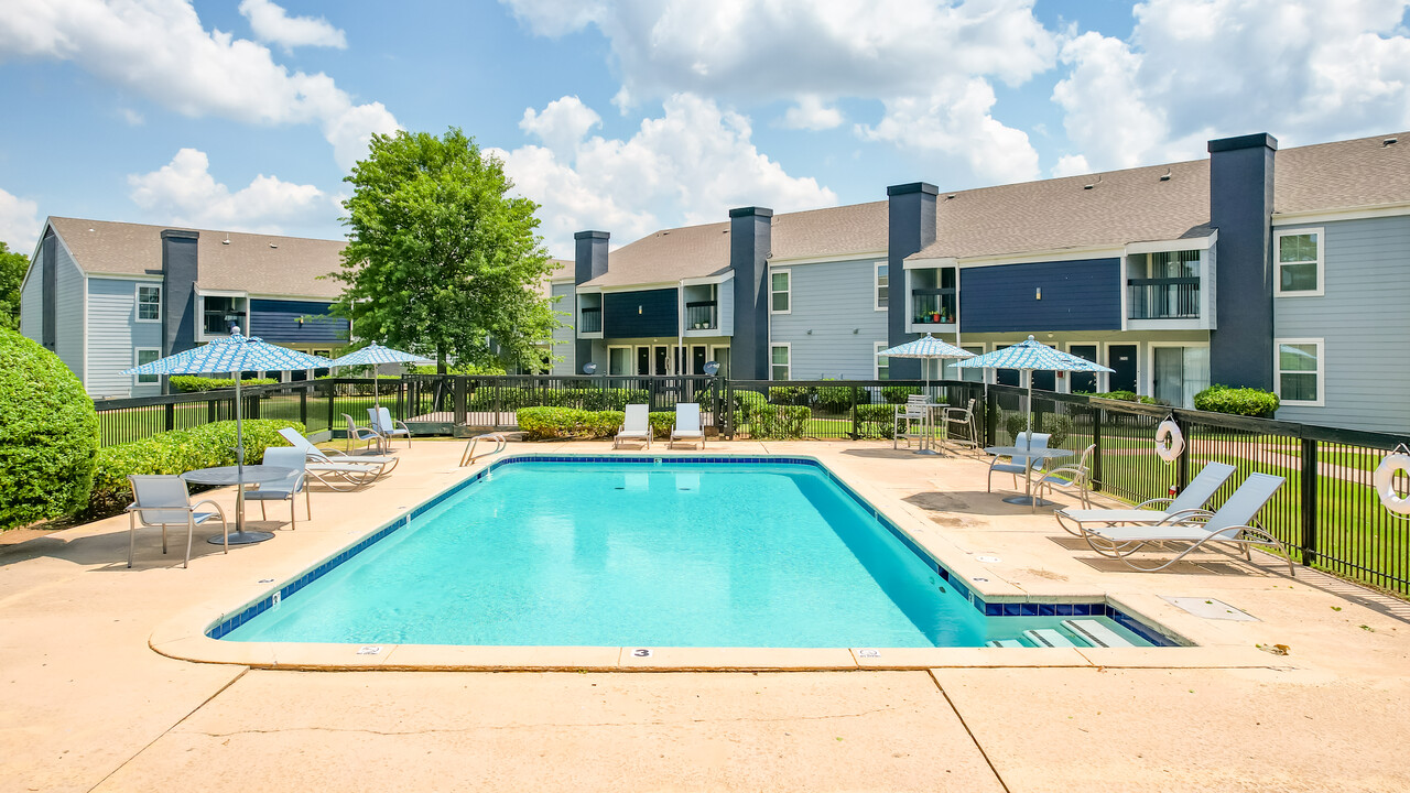 Sawmill Apartments in Tulsa, OK - Building Photo