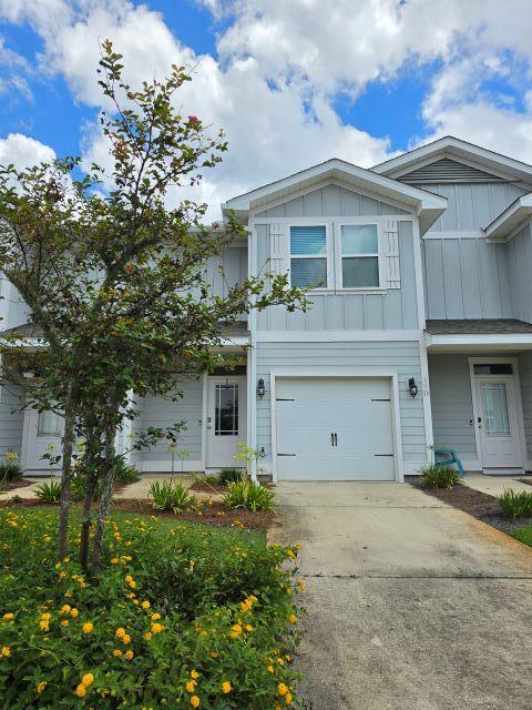 property at 45 Crossing Ln