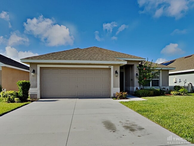 387 Buchannan Dr in Davenport, FL - Building Photo - Building Photo